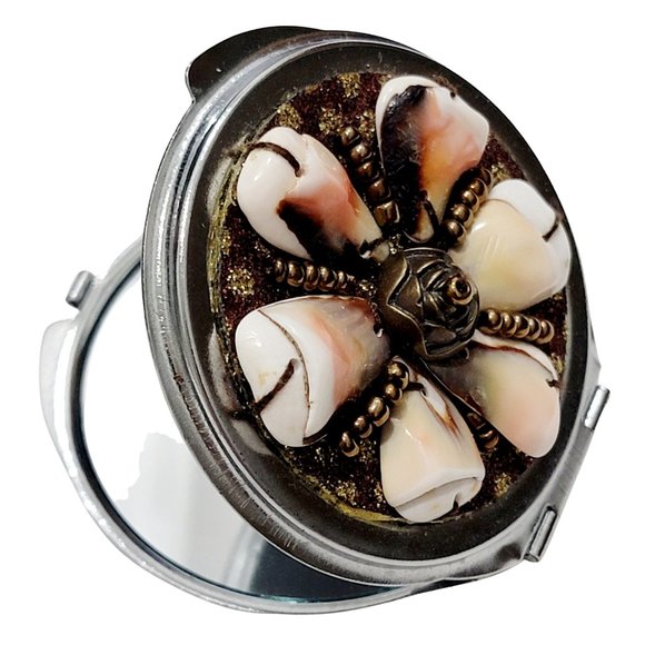 Vintage Silver Tone Handmade Shells & Beads Compact Mirror for Makeup, etc. - Picture 5 of 7